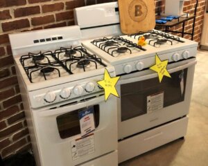 AMANA 20" Gas Range