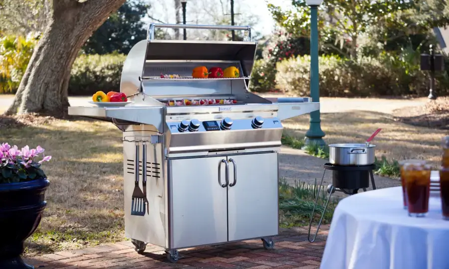 http://Gas%20grill%20outside