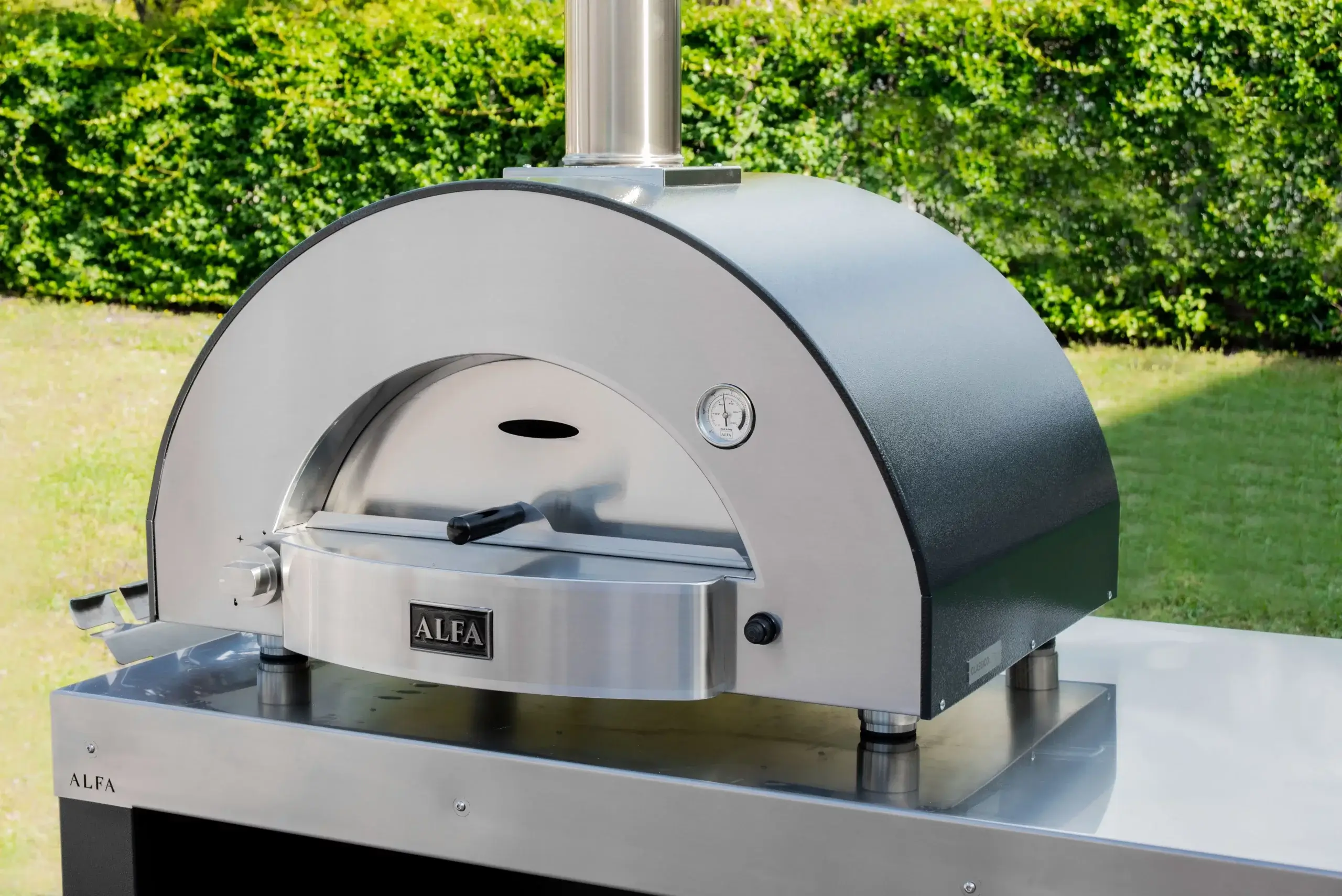 CLASSICO 2 Pizze Outdoor on table